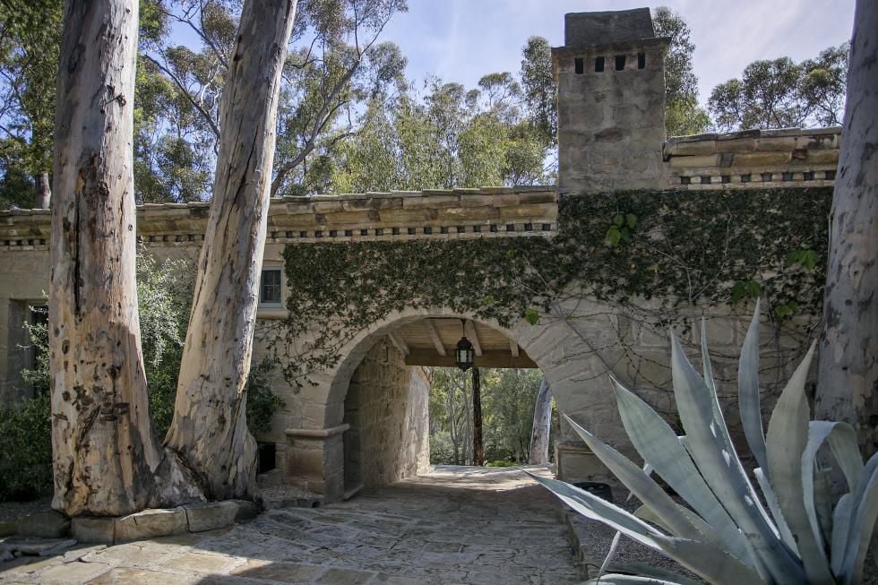 Ellen DeGeneres's Montecito flip